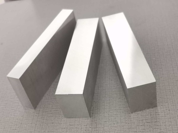 隆實(shí)為打造高品質(zhì)模具鋼，車間設(shè)備升級(jí)